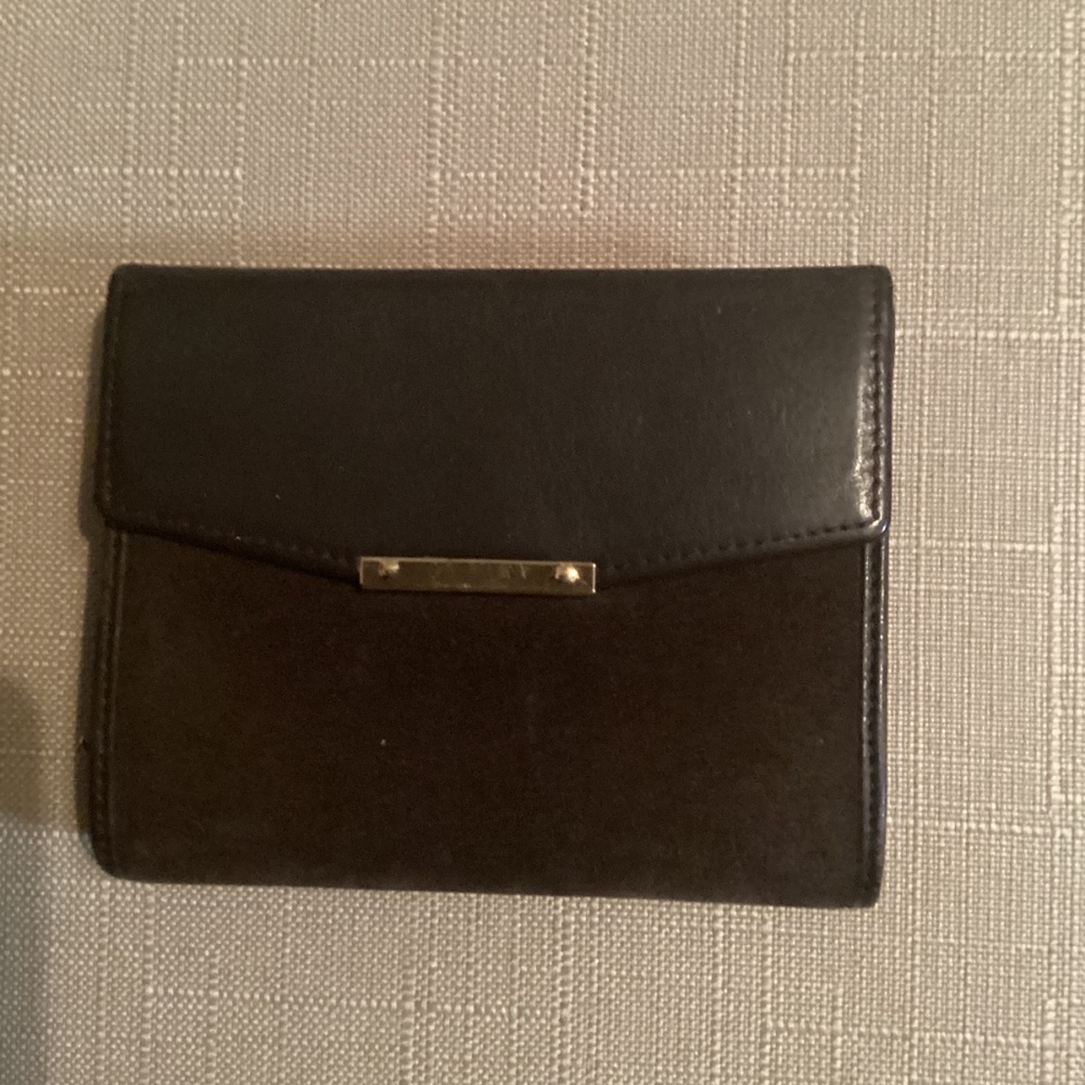 Loewe - Picture 2 of 6